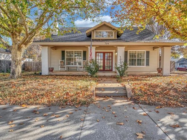 704 N Pennsylvania Avenue, Mangum, OK 73554