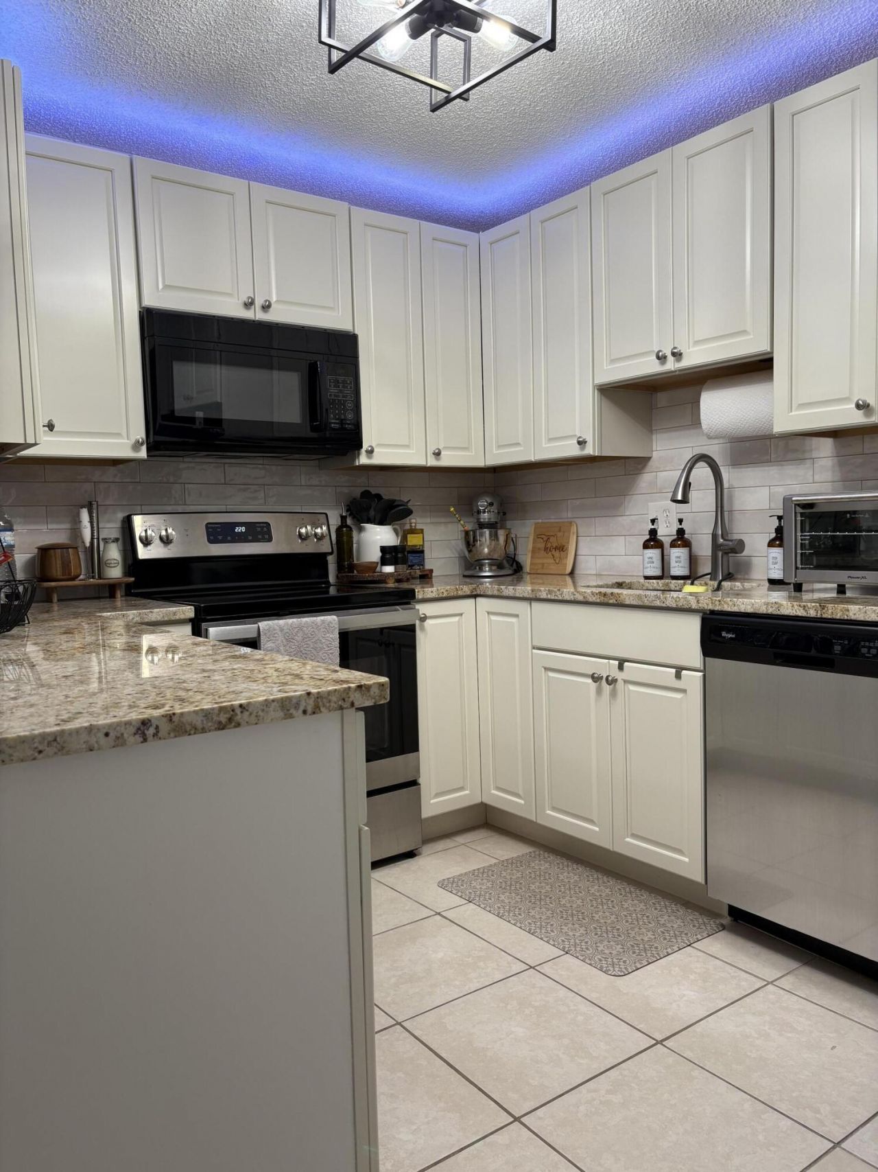 330 Knotty Pine Circle, Unit B-2, Greenacres, FL 33463 Photo