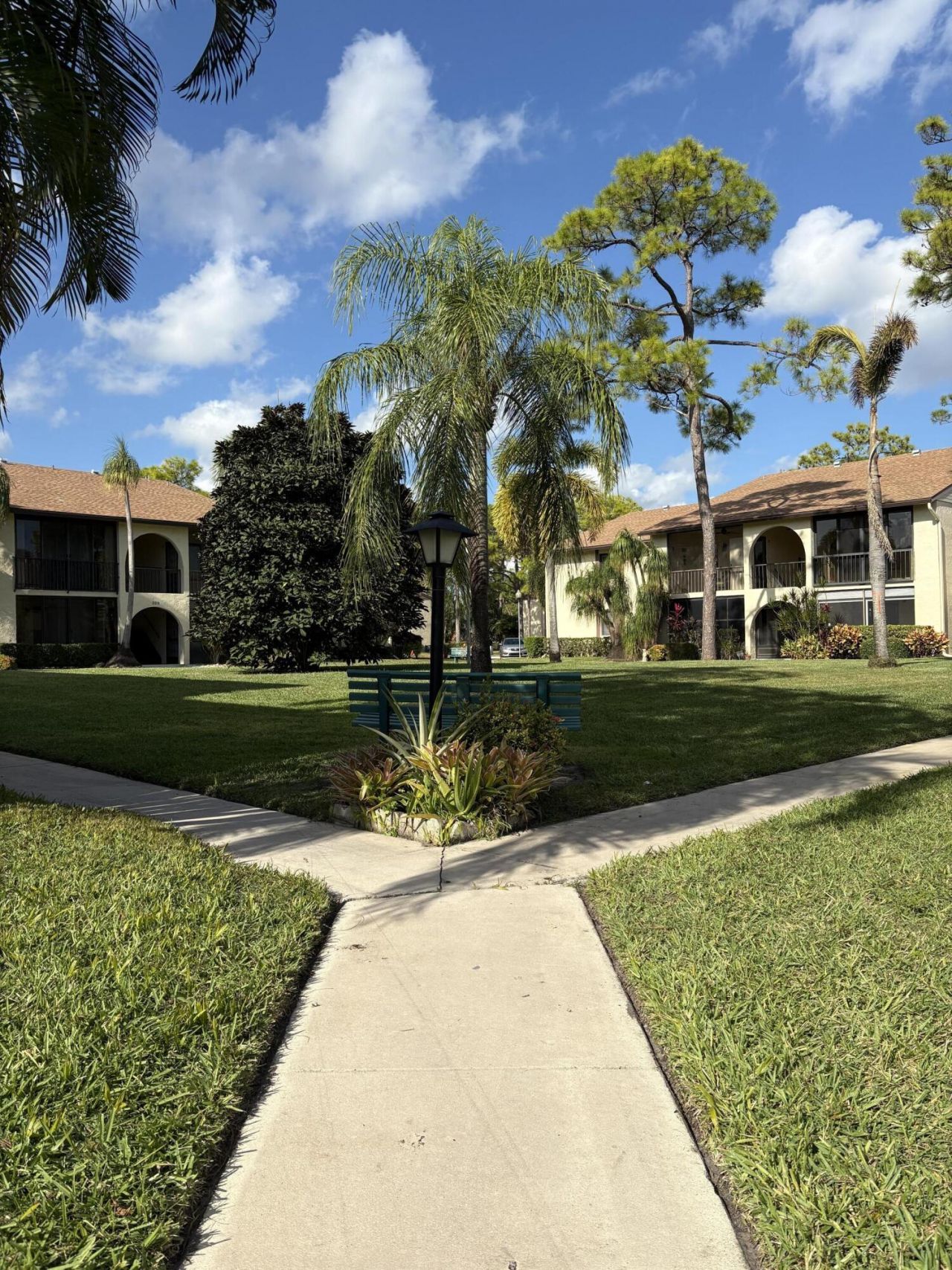 330 Knotty Pine Circle, Unit B-2, Greenacres, FL 33463 Photo