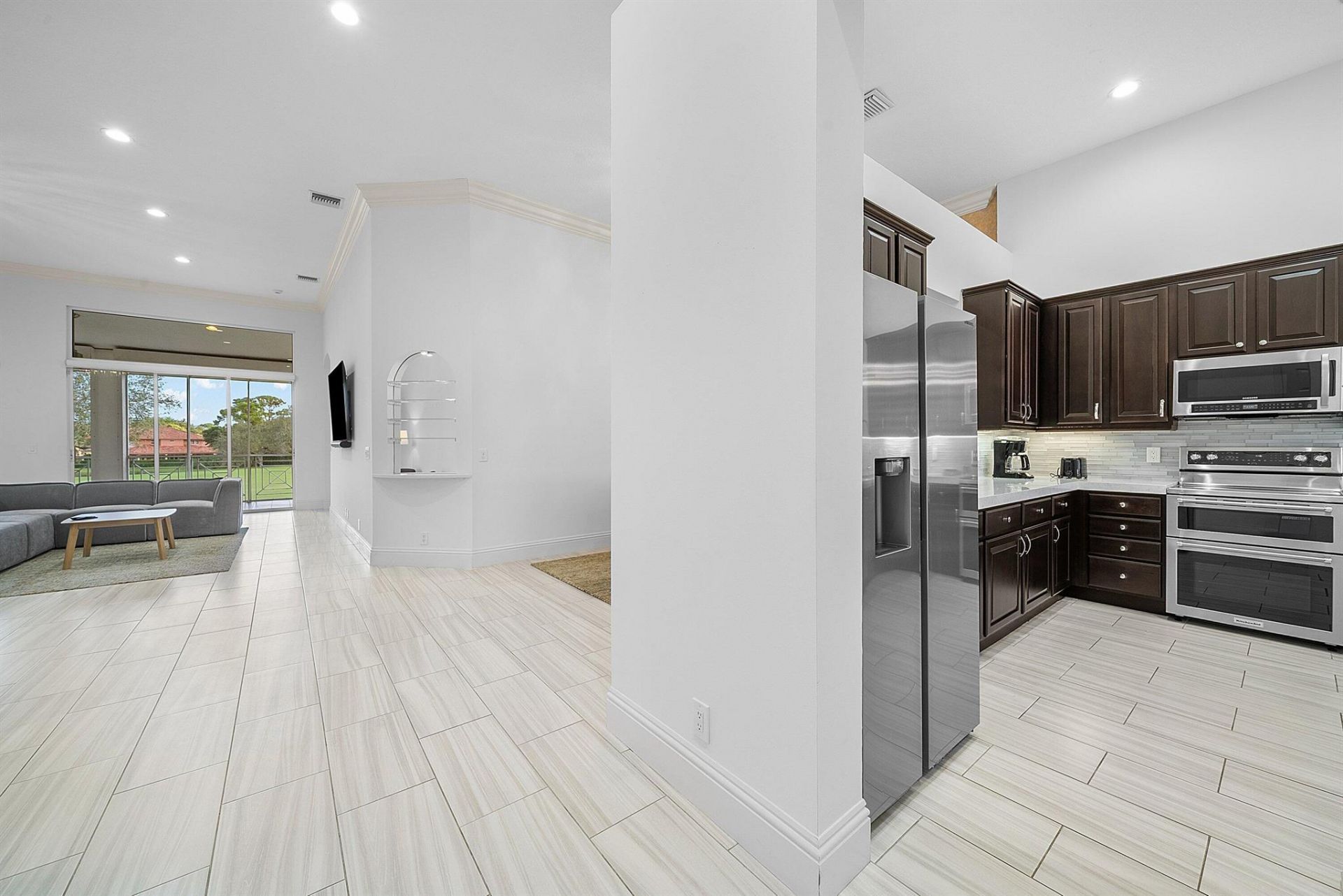 114 Palm Point Circle, Unit C, Palm Beach Gardens, FL 33418 Photo