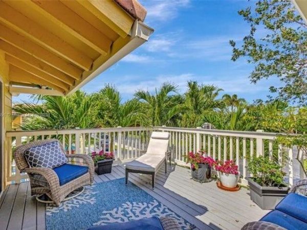 237 Seabreeze Circle, Jupiter, FL 33477