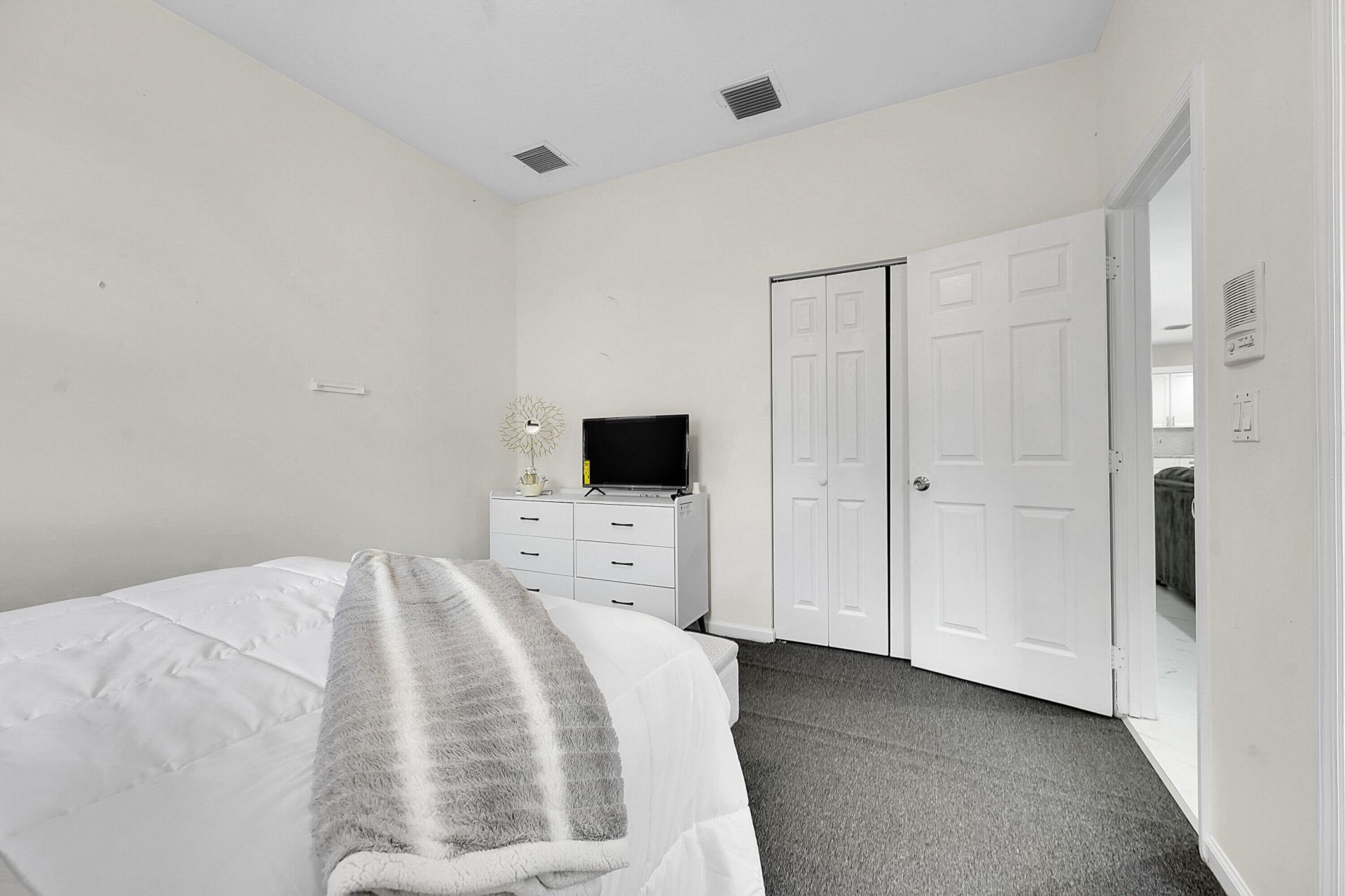 13620 Folkestone Court W, Wellington, FL 33414 Photo