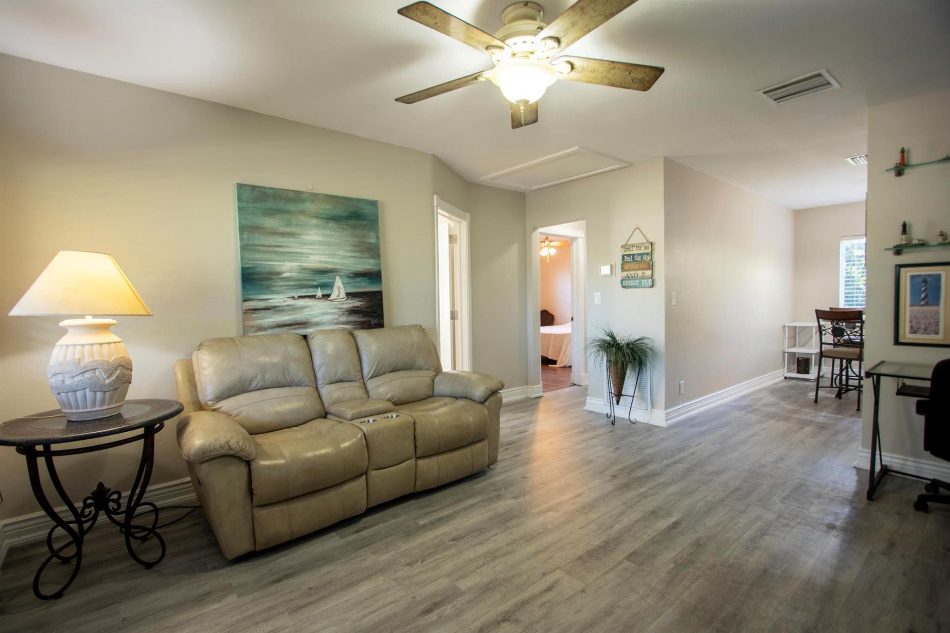 215 NE 14 Avenue, Pompano Beach, FL 33060 Photo