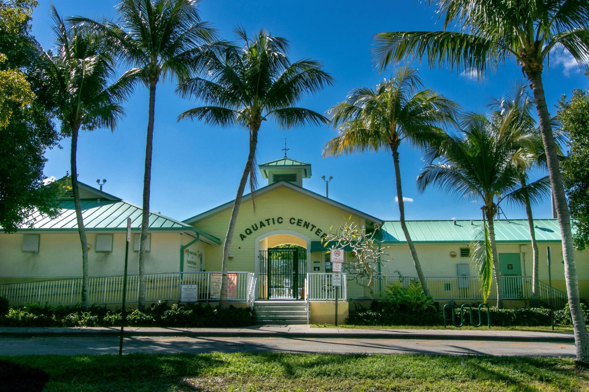 215 NE 14 Avenue, Pompano Beach, FL 33060 Photo