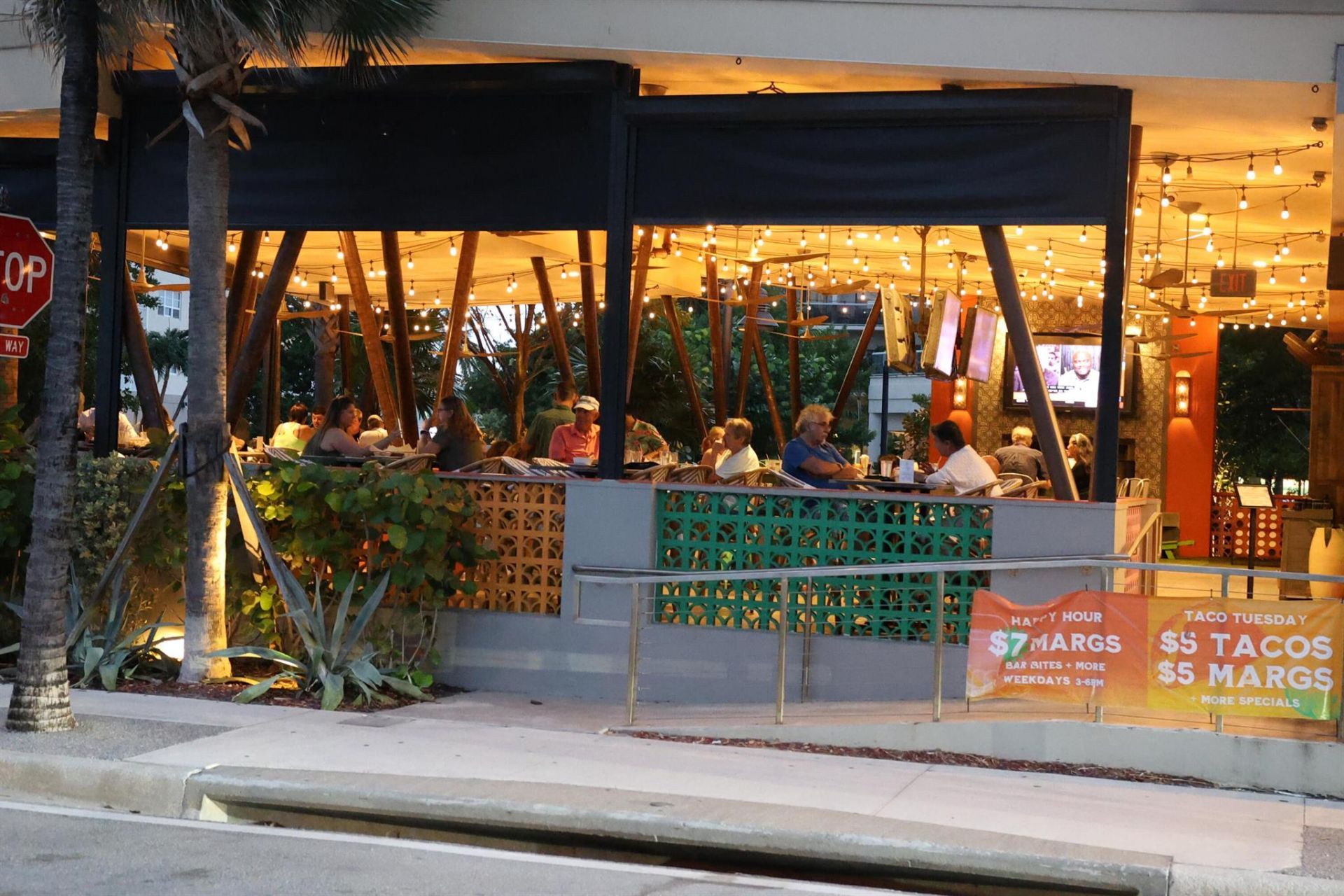 215 NE 14 Avenue, Pompano Beach, FL 33060 Photo