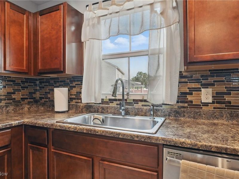 120 Springvale Drive, Amherst, OH 44001 Photo 13