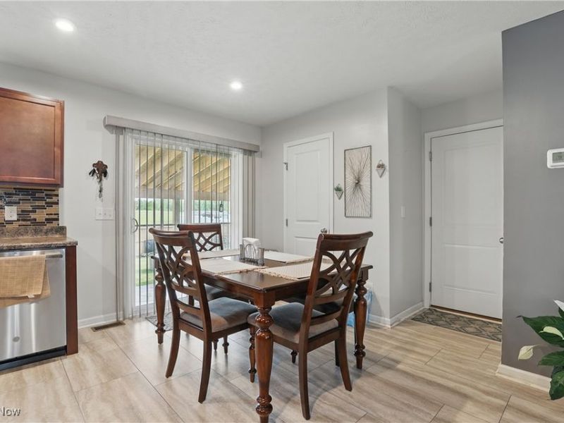 120 Springvale Drive, Amherst, OH 44001 Photo 16