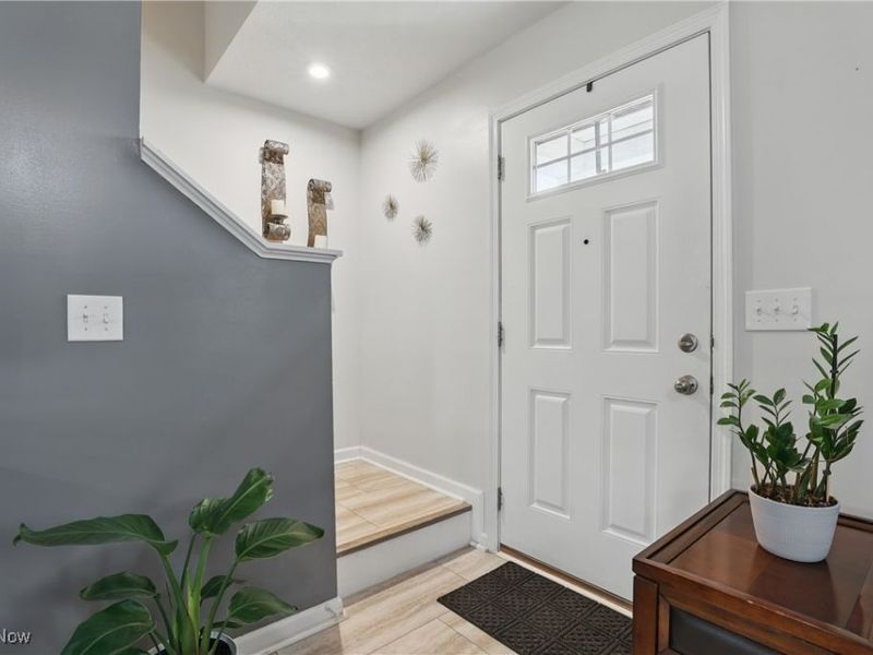 120 Springvale Drive, Amherst, OH 44001 Photo 5