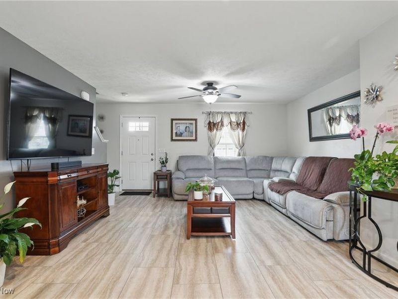 120 Springvale Drive, Amherst, OH 44001 Photo 8