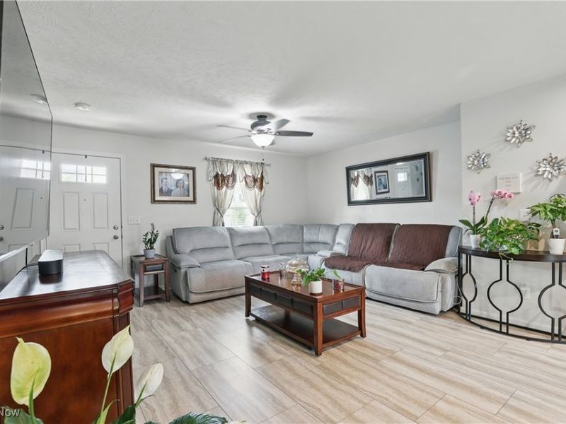 120 Springvale Drive, Amherst, OH 44001 Photo 9