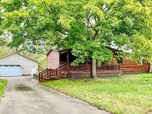 13885 Beard Road, New Springfield, OH 44443