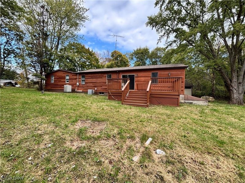 13885 Beard Road, New Springfield, OH 44443 Photo 2