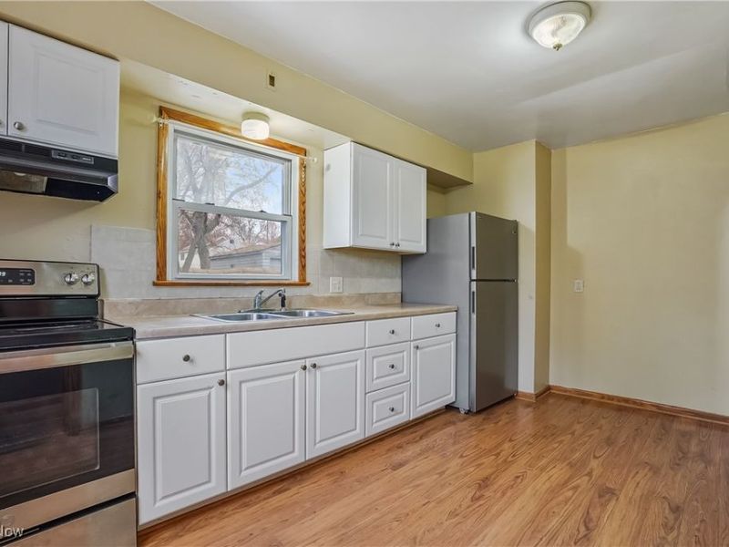 553 Celia Avenue, Akron, OH 44312 Photo 17