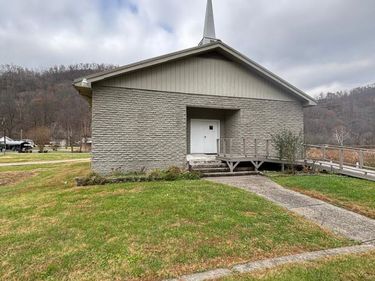 2194 KY-1428, Prestonsburg, KY 41653