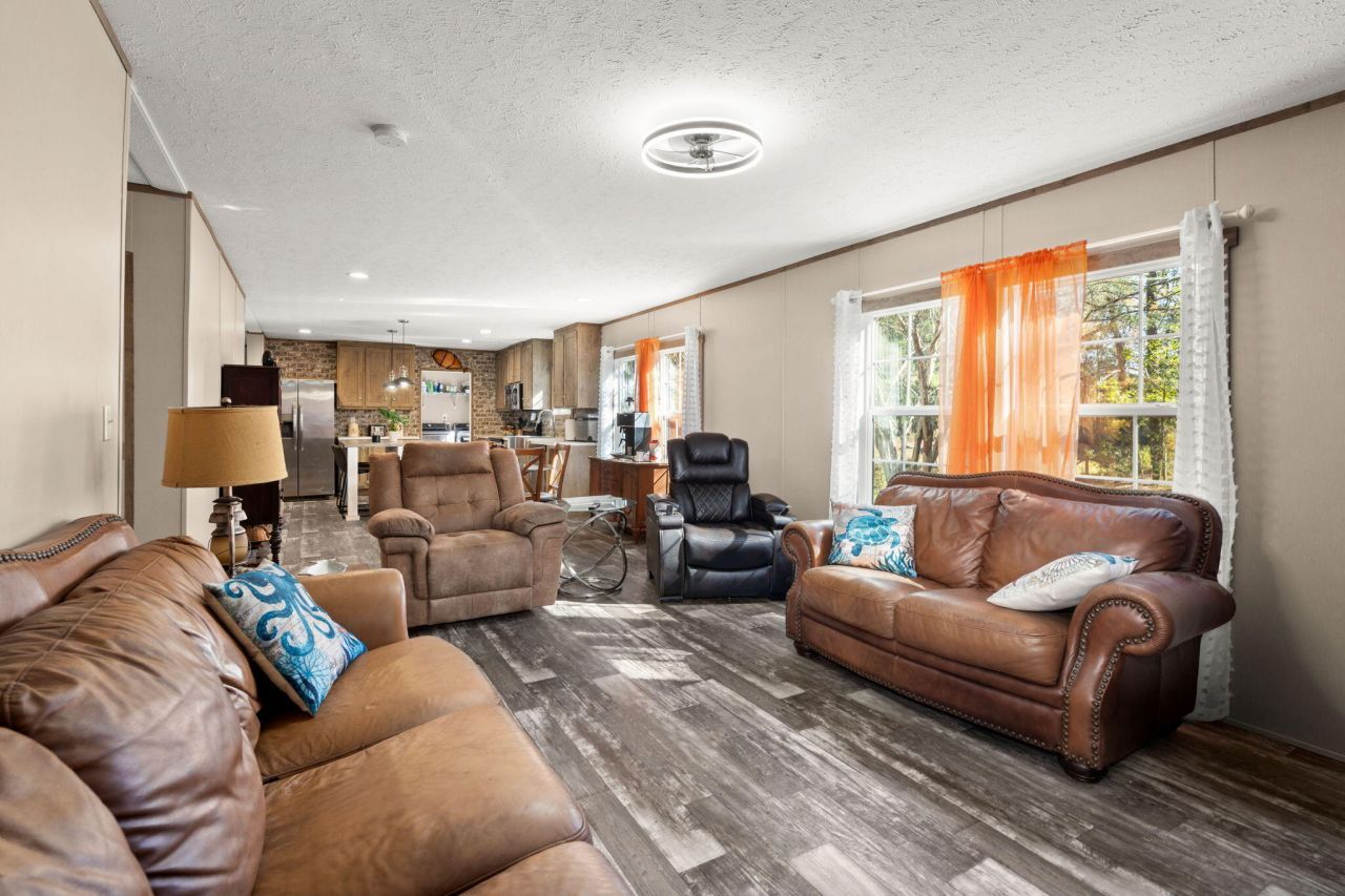 7687 Highway 162 Photo 21