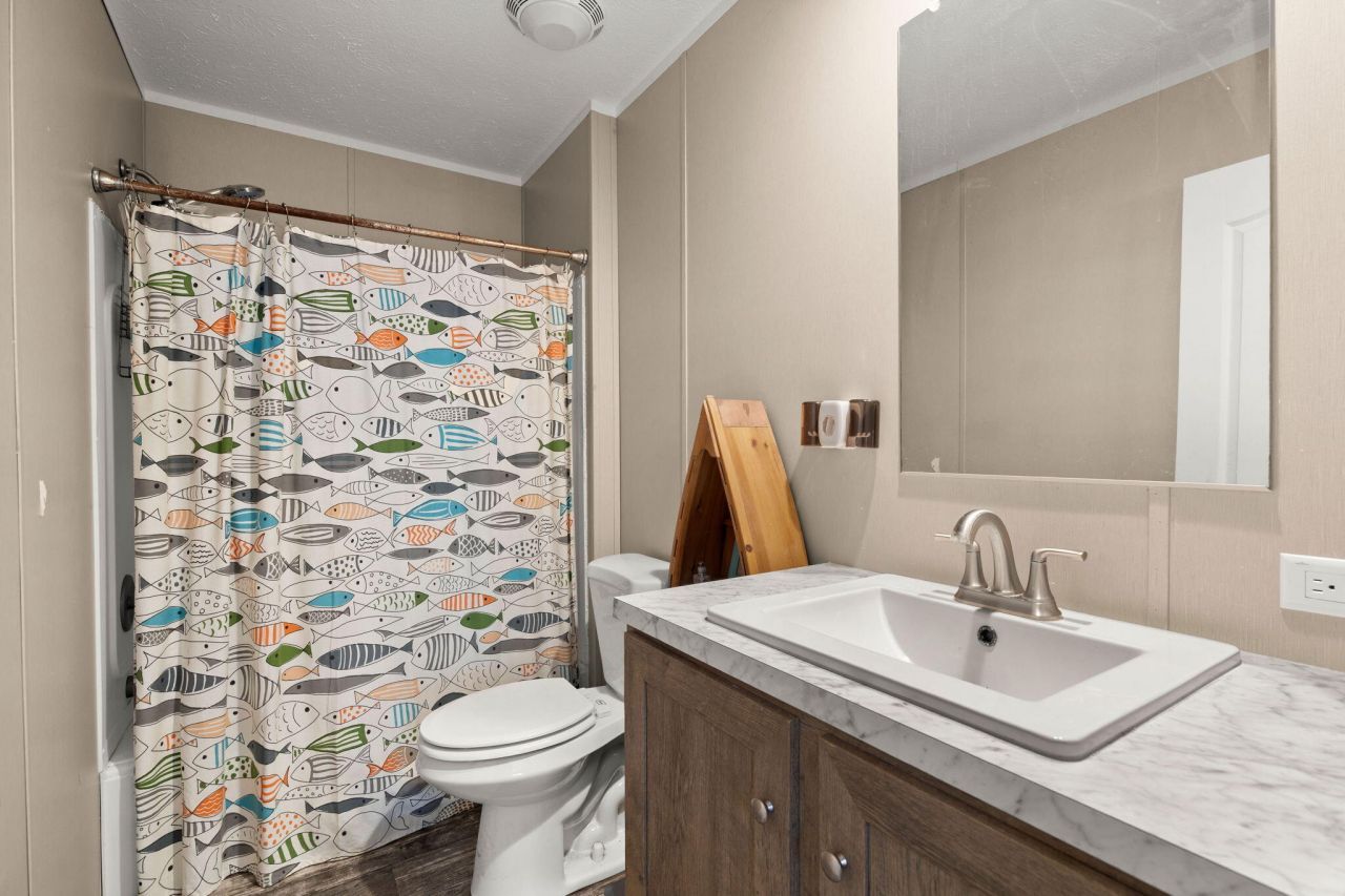 7687 Highway 162 Photo 24