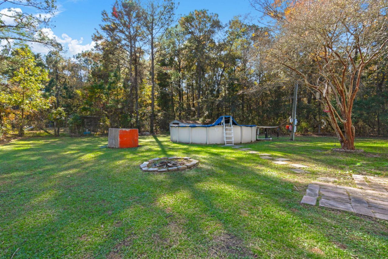 7687 Highway 162 Photo 32