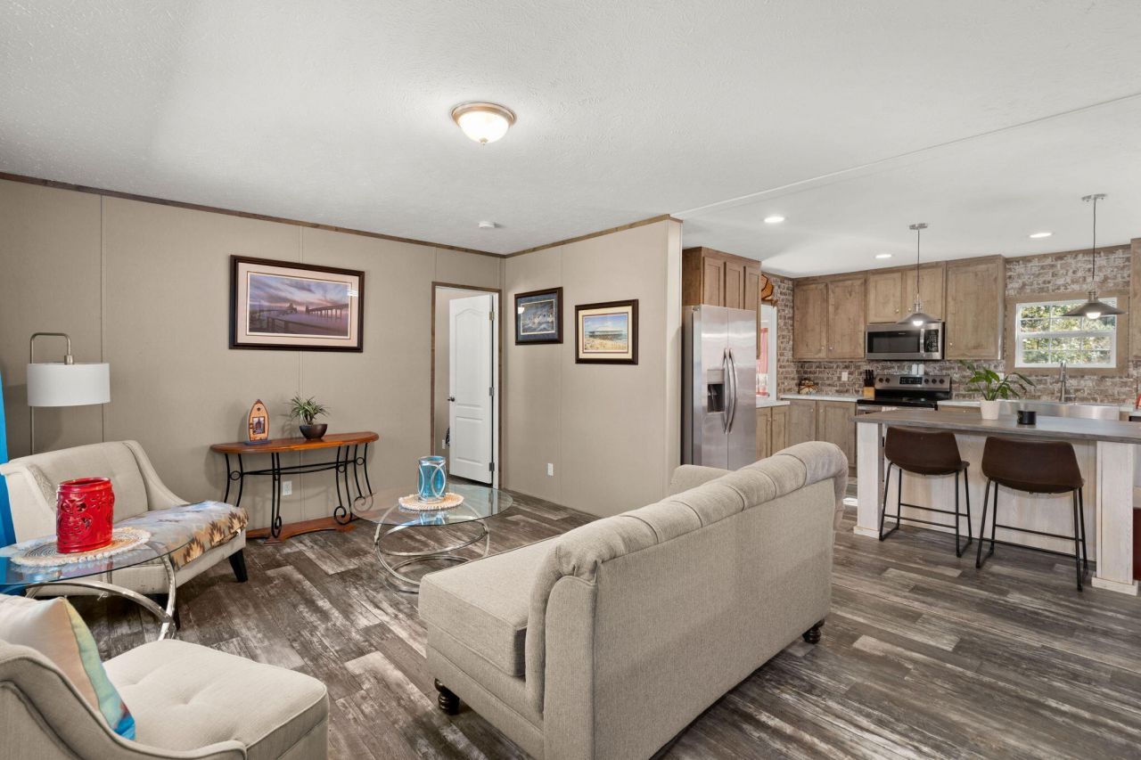 7687 Highway 162 Photo 7