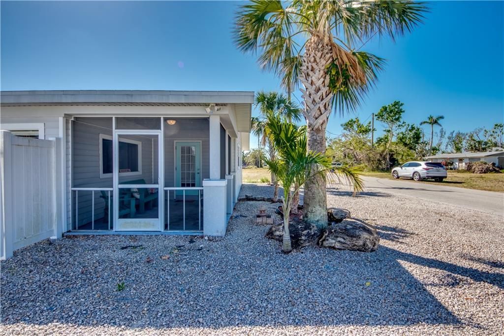 16040 Tortuga St, Bokeelia, FL 33922 Photo