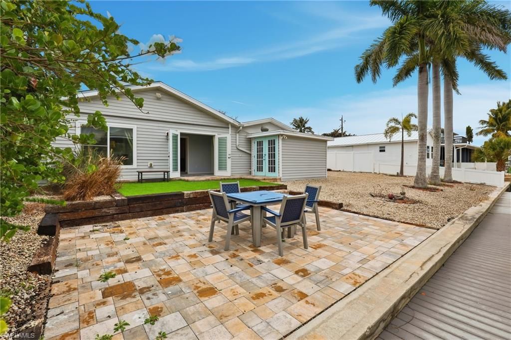 16040 Tortuga St, Bokeelia, FL 33922 Photo