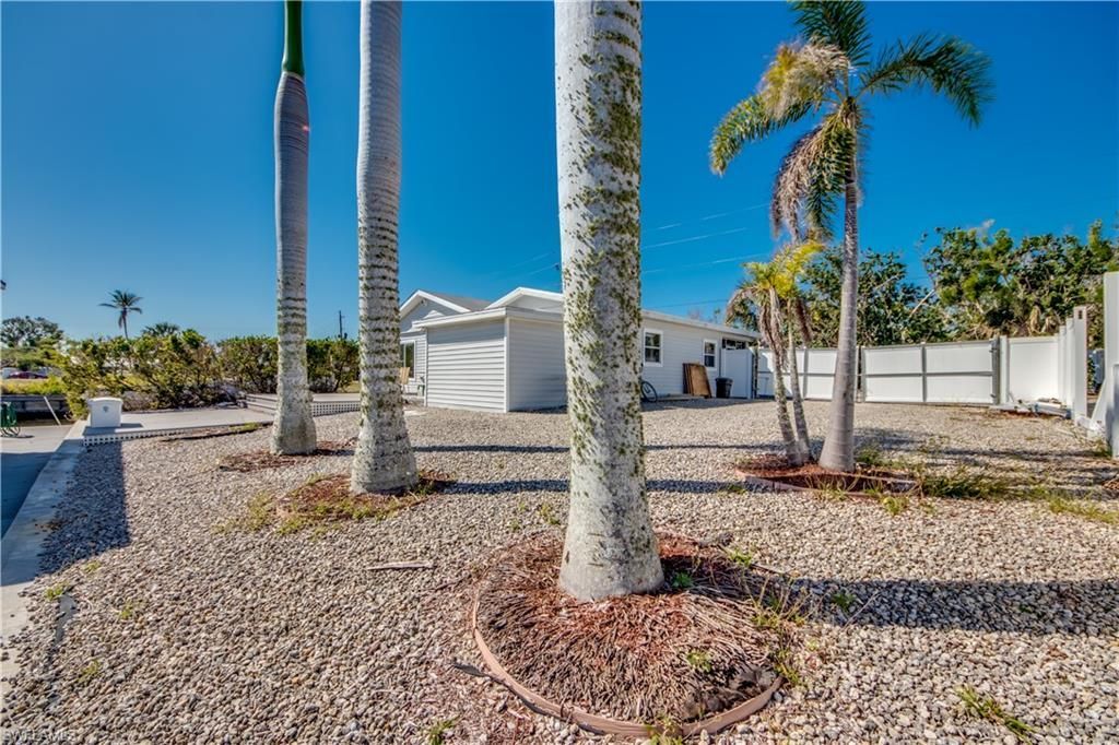 16040 Tortuga St, Bokeelia, FL 33922 Photo