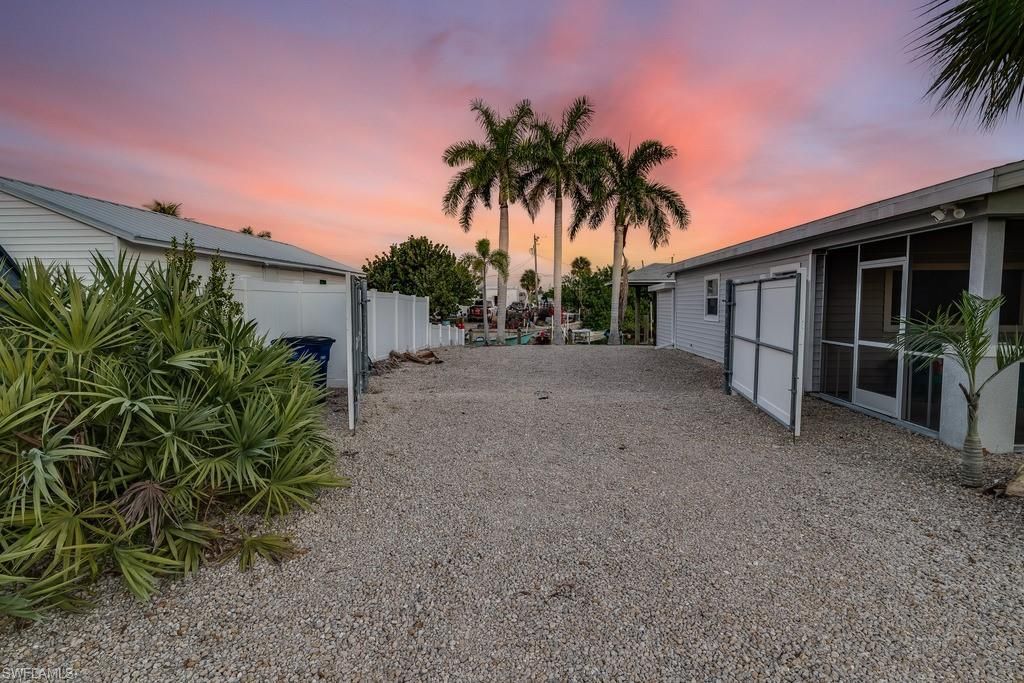 16040 Tortuga St, Bokeelia, FL 33922 Photo