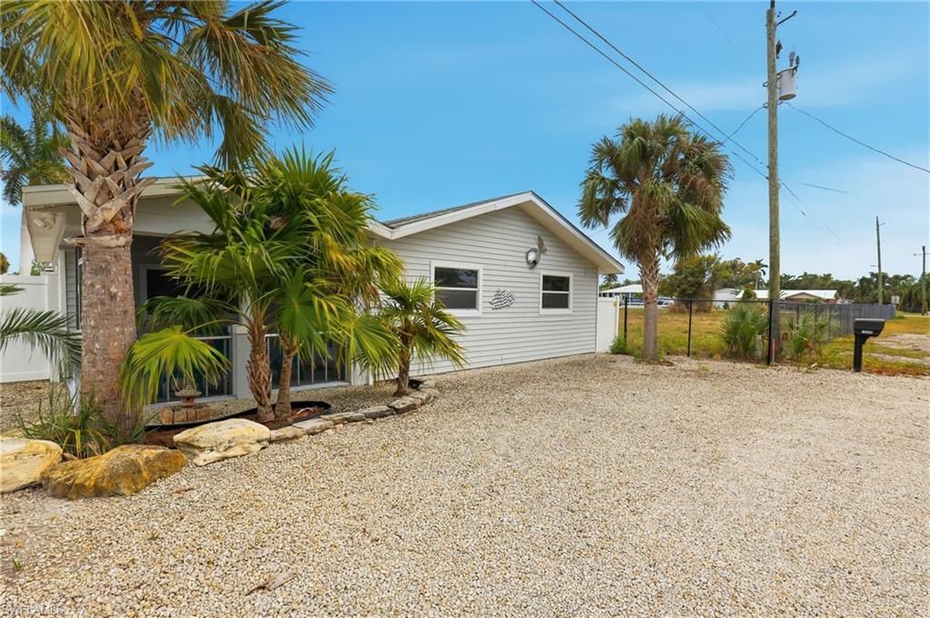 16040 Tortuga St, Bokeelia, FL 33922 Photo