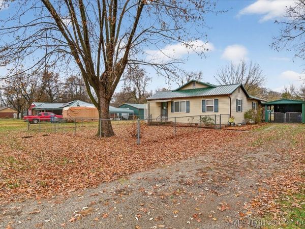715 S Hickory Street, Nowata, OK 74048