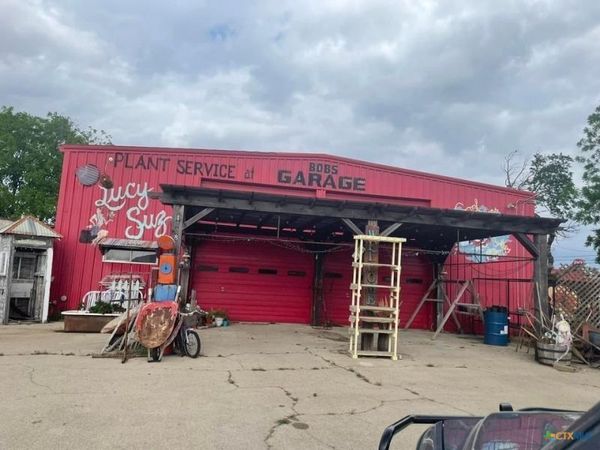 107 W 10th Street , Lampasas, TX 76550