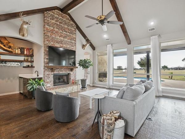 542 Pierce Road, Red Oak, TX 75154