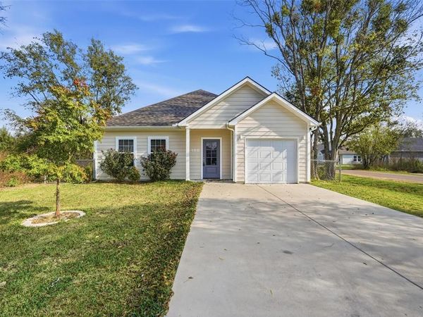 100 WINCHESTER Circle, Gun Barrel City, TX 75756