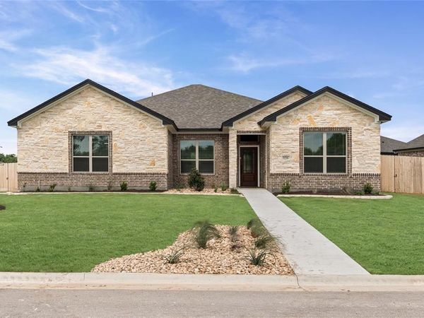 126 Lasso Loop, Lorena, TX 76655