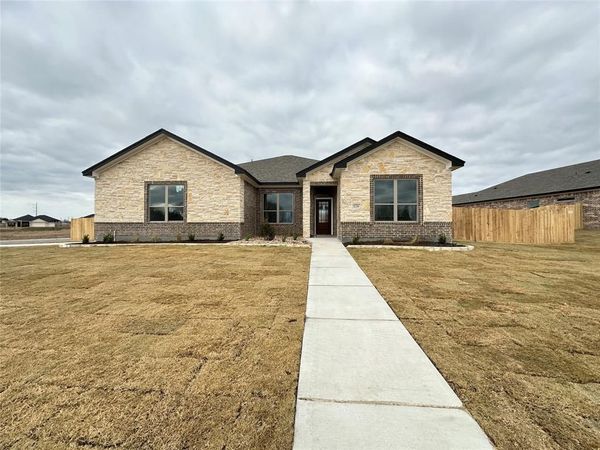 126 Lasso Loop, Lorena, TX 76655
