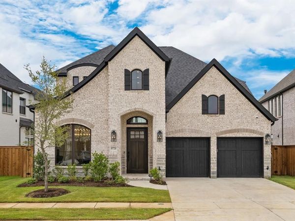 8724 Edgewater Drive, The Colony, TX 75056