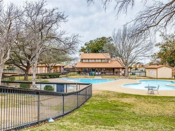 2016 Westbain Drive, Arlington, TX 76015