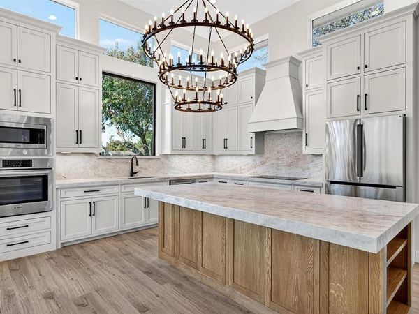 102 Huron Trail, Lake Kiowa, TX 76240