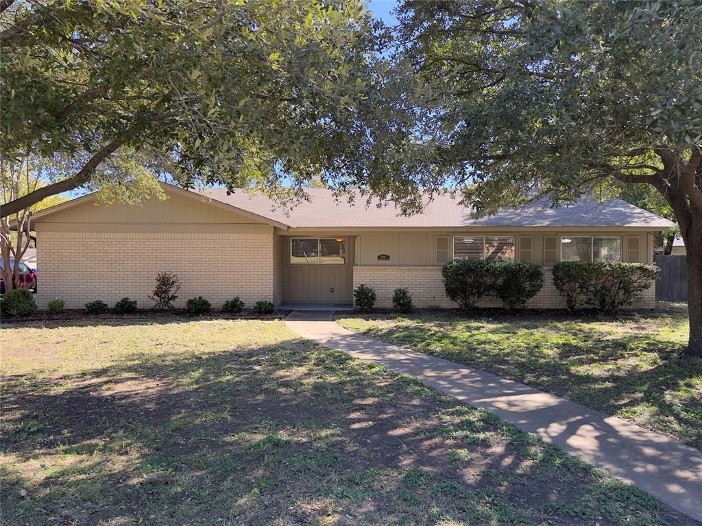 1831 Mountainview Drive, Waco, TX 76710 Main Photo