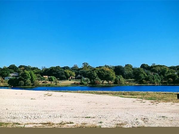 317 Lakeside Landing , Lorena, TX 76655