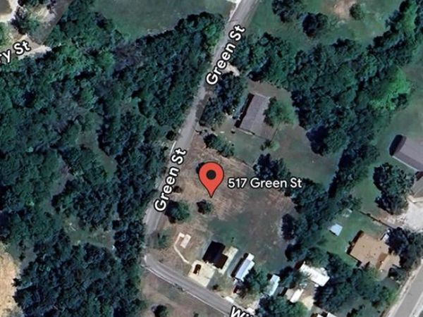 517 Green Street, Bowie, TX 76230