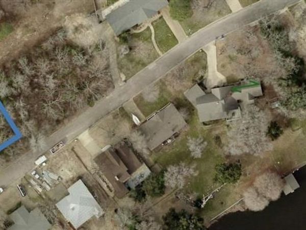 10 Bayshore Drive , Athens, TX 75752