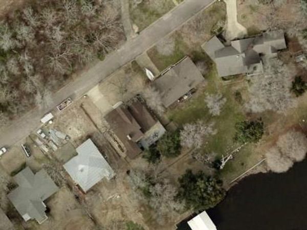 11 Bayshore Drive , Athens, TX 75752