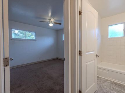 3905 Fotos Ct, Sacramento, CA 95820 Photo