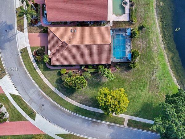 10858 White Aspen Ln, Boca Raton, FL 33428