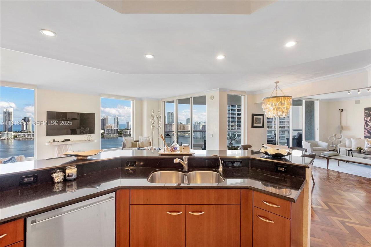 6000 Island Blvd, Unit 2406, Aventura, FL 33160 Photo