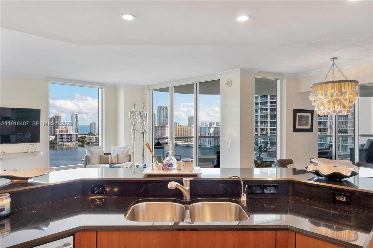 6000 Island Blvd, Unit 2406, Aventura, FL 33160 Photo