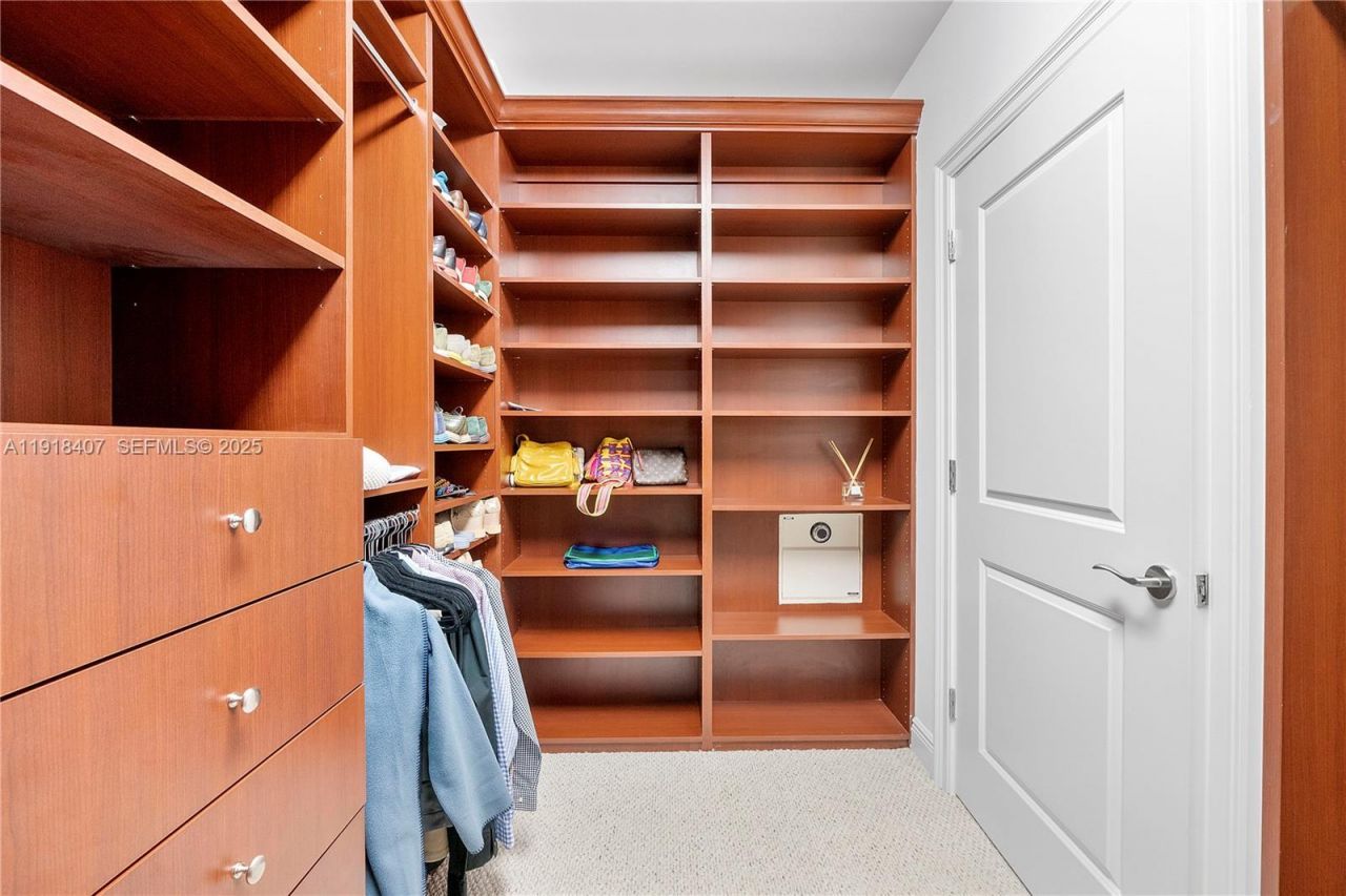 6000 Island Blvd, Unit 2406, Aventura, FL 33160 Photo