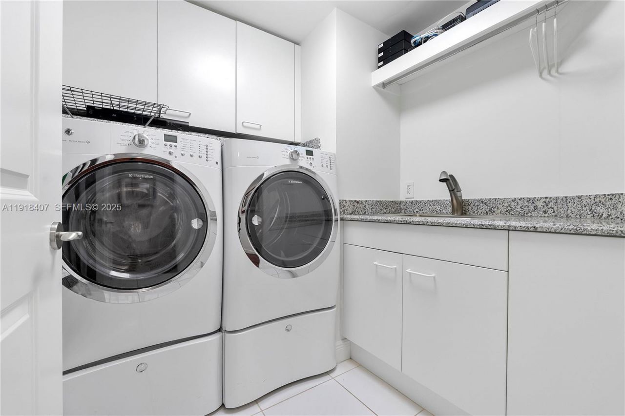 6000 Island Blvd, Unit 2406, Aventura, FL 33160 Photo