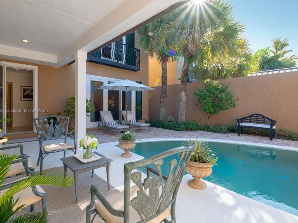 11609 SE Florida Ave, Hobe Sound, FL 33455