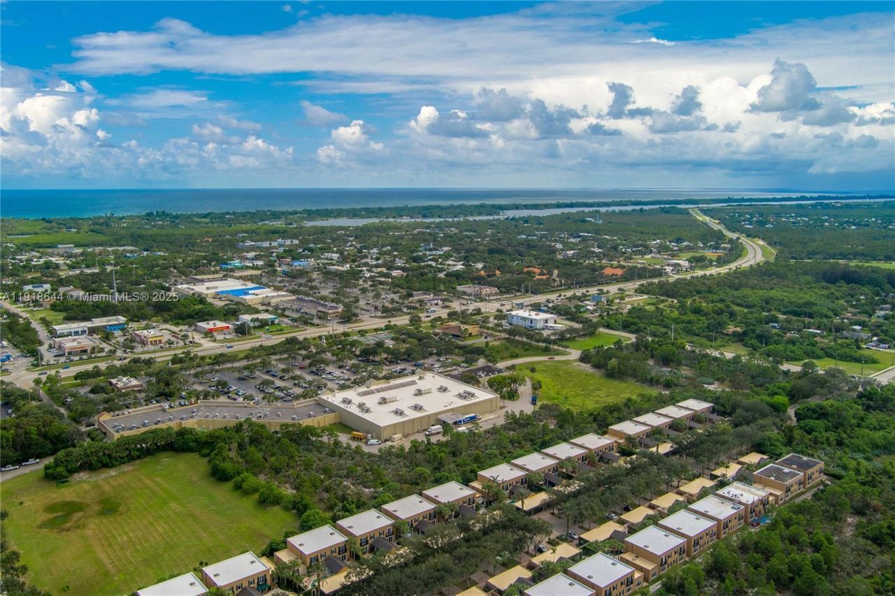 11609 SE Florida Ave, Hobe Sound, FL 33455 Photo