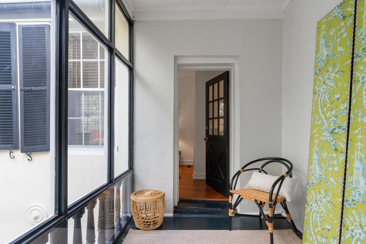 32 Wentworth Street Photo 24